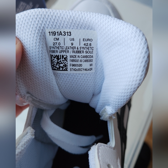 Asics Hi-Top White Sneakers Size 9/42.5/27cm - Picture 6 of 6